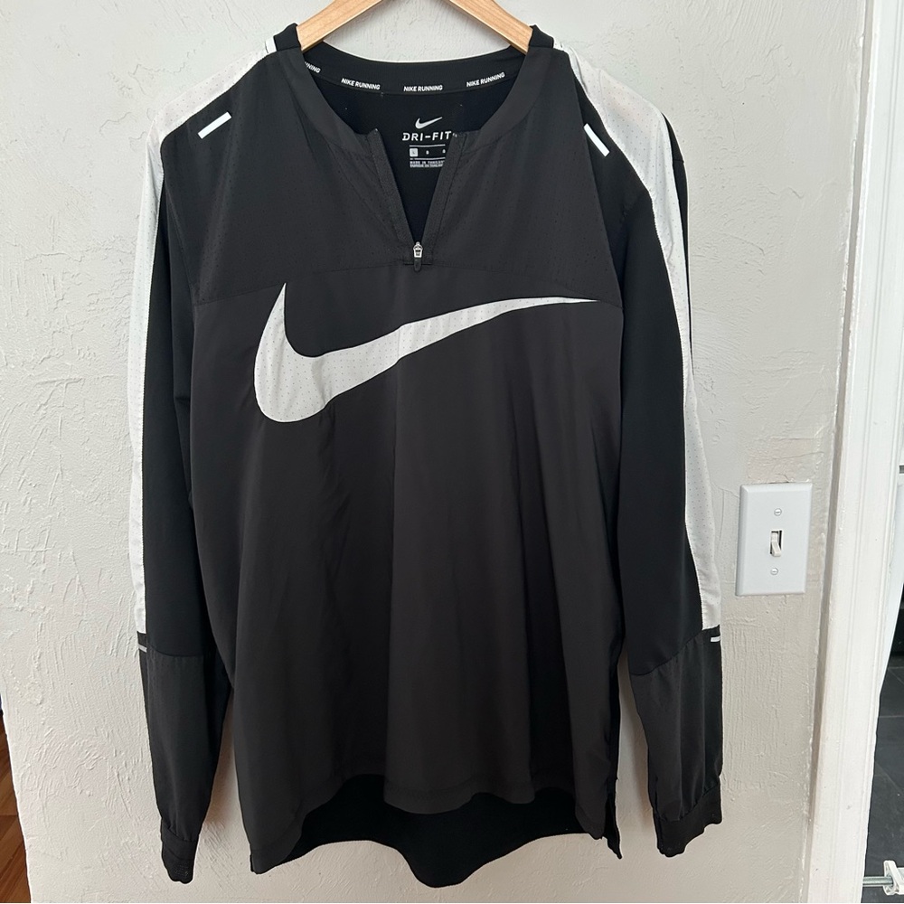 Nike (Size L) Black and White Dri-FIT Pullover